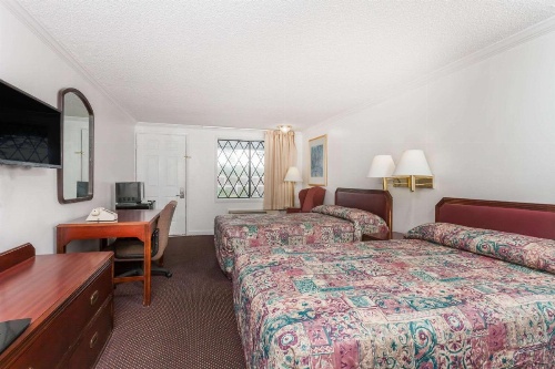 Knights Inn - Columbia image 16