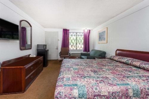Knights Inn - Columbia image 18