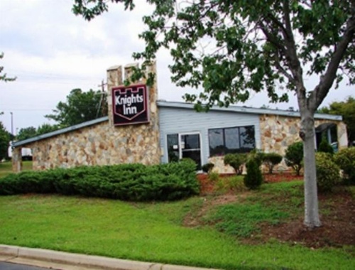 Knights Inn - Columbia image 25